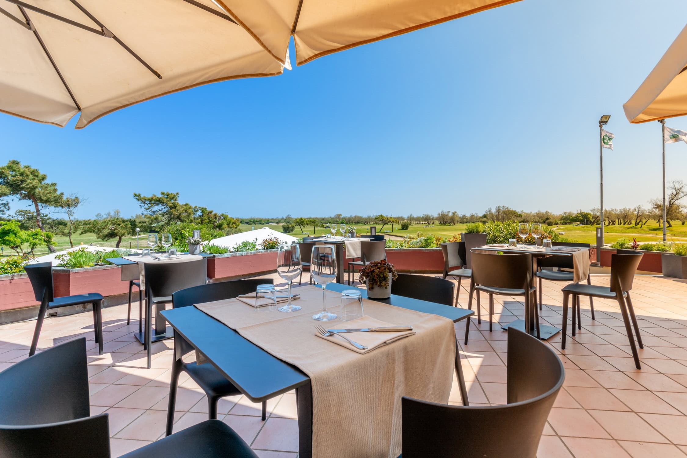 Hotel Golf außen 2