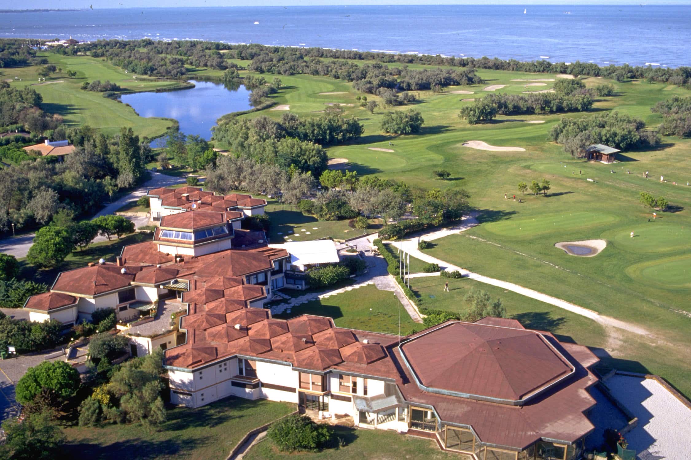Hotel Golf außen