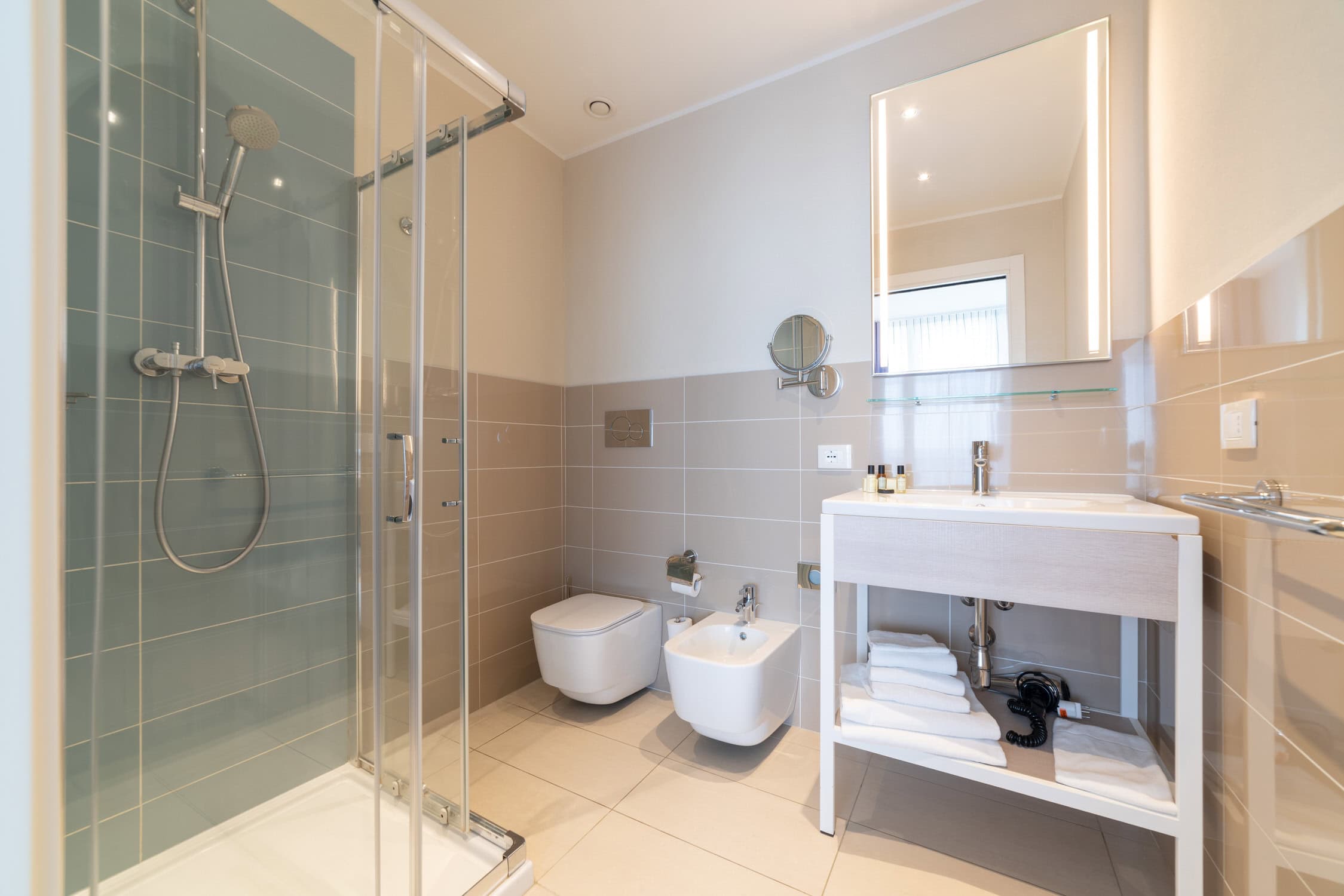 JuniorSuite 10